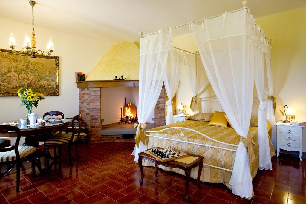 Agriturismo Podere Poggio Ai Cieli San Gimignano Zimmer foto