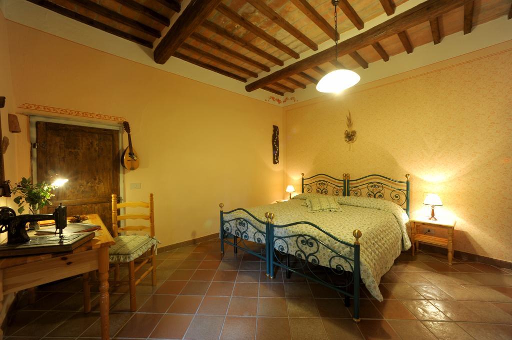 Agriturismo Podere Poggio Ai Cieli San Gimignano Zimmer foto